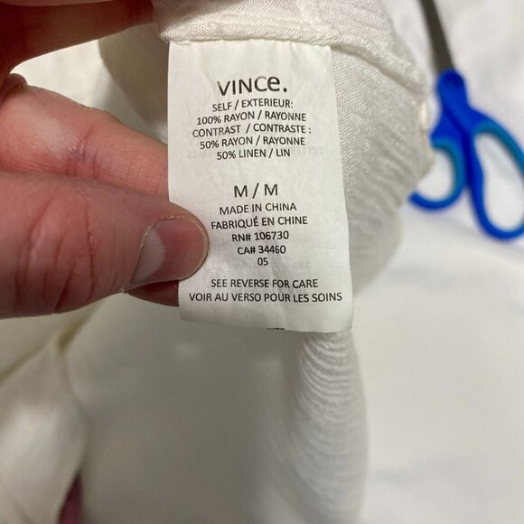 Vince Yoke Front Black Trapunto Tunic Top in White- Medium - Picture 7 of 9